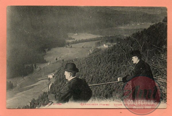 dept 88 - 5922 - GERARDMER - Vallée des Lacs, vue du Collet
