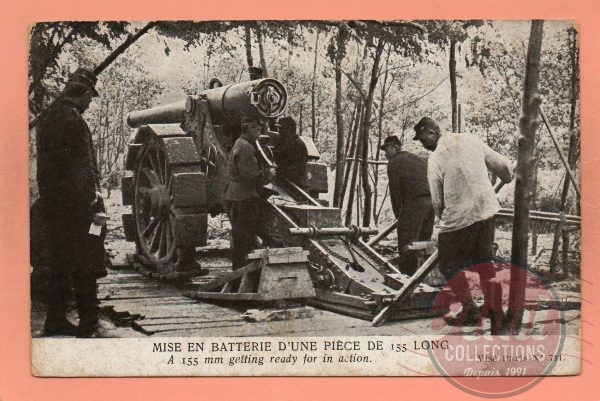 MISE EN BATTERIE D'UNE PIECE DE 155 LONG - 711 - A 155mm getting ready for in action