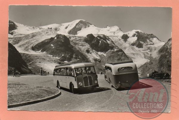 SUISSE - 16273 - Croisement d'autocars en montagne